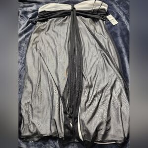 Taboo Strepless Womens 22